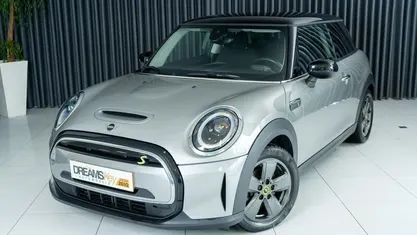 Usado Mini Cooper 135 kW (184 HP) 2023 Cinzento Citadino