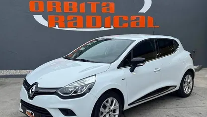 Branco Usado 2019 Renault Clio IV | € 8.540 (Preço justo)