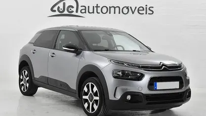 Usado Citroën C4 Cactus 102 HP (75 kW) 2020 Cinzento Citadino