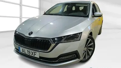 Cinzento Usado 2021 Skoda Octavia Carrinha | € 23.400 (Preço justo)