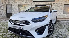 Branco Usado 2023 Kia Ceed Sportswagon Carrinha | € 25.500 (Preço justo)