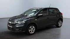 Cinza Usado 2023 Dacia Sandero Essentiel Citadino | € 16.500 (Preço justo)
