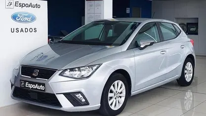 Cinzento Usado 2020 Seat Ibiza Style | € 11.750 (Bom preço)