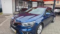 Azul Usado 2021 Renault Mégane IV Zen Sedan | € 18.900 (Preço justo)