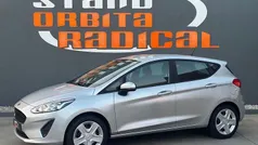Cinza Usado 2018 Ford Fiesta Business Edition Citadino | € 10.750 (Preço justo)