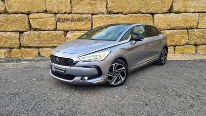 Cinza Usado 2017 DS Automobiles DS5 Sport Chic Citadino | € 16.950 (Preço justo)