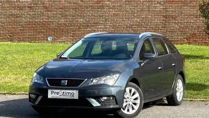 Usado Seat Leon ST 115 HP (84 kW) 2019 Cinzento Carrinha