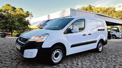 Usado Peugeot Partner Premium 100 HP (73 kW) 2016 Monovolume