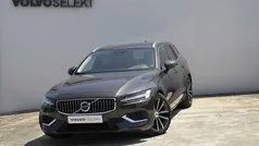 Cinzento Usado 2024 Volvo V60 Core Carrinha | € 44.800 (Preço justo)