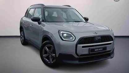 Usado Mini Countryman Classic 163 HP (119 kW) 2024 Cinzento SUV