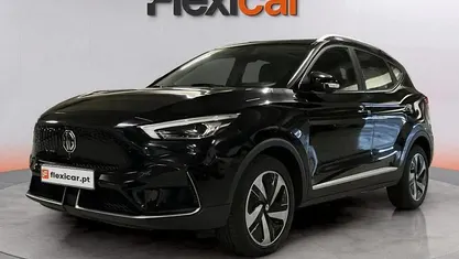 Usado MG ZS Luxury 114 kW (156 HP) 2023 Preto Sedan