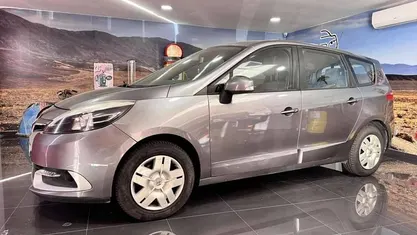 Usado Renault Grand Scénic III Expression 110 HP (80 kW) 2014 Cinza Monovolume