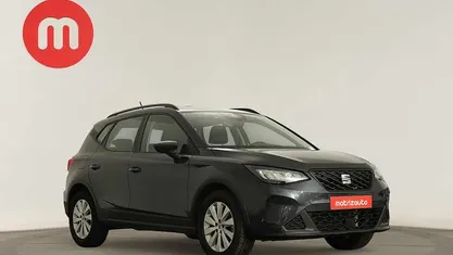 Cinzento Usado 2024 Seat Arona SUV | € 18.999 (Preço justo)