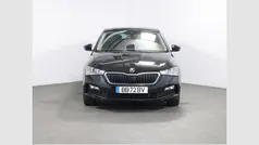 Preto Usado 2023 Skoda Scala Ambition Citadino | € 16.990 (Preço justo)