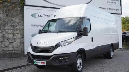 Branco Usado 2023 Iveco Daily Sedan | € 30.990 (Super Preço)