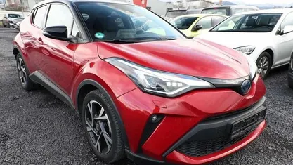 Usado Toyota C-HR 184 HP (135 kW) 2022 Vermelho SUV