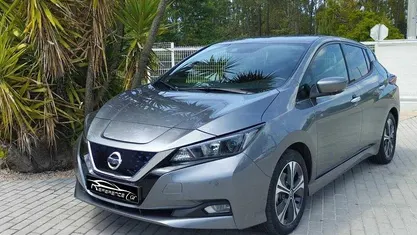 Cinzento Usado 2021 Nissan Leaf Citadino | € 16.490 (Preço justo)