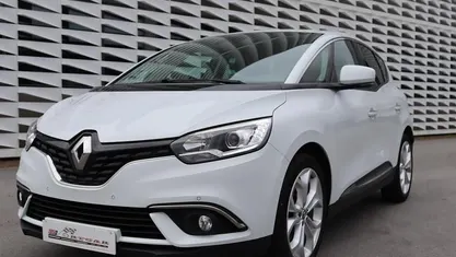 Branco Usado 2020 Renault Scénic IV LIMITED Monovolume | € 19.950 (Preço justo)