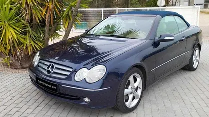 Usado Mercedes CLK200 163 HP (119 kW) 2003 Azul Cabrios