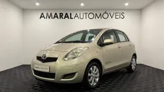 Castanho Usado 2010 Toyota Yaris Comfort Citadino | € 8.900 (Preço justo)