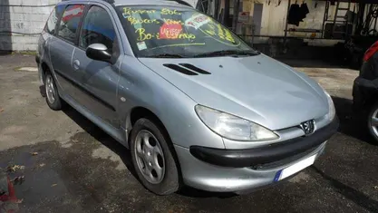 Cinzento Usado 2003 Peugeot 206 Carrinha | € 3.900 (Preço justo)