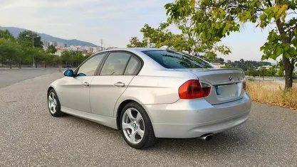 Cinzento Usado 2008 BMW 320 Sedan | € 8.500 (Preço justo)