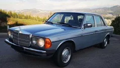 Cinzento Usado 1982 Mercedes W115 | € 15.250