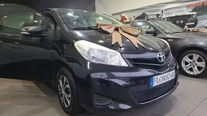 Preto Usado 2012 Toyota Yaris Active Citadino | € 7.900 (Bom preço)