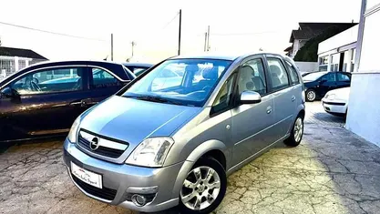 Usado Opel Meriva 75 HP (55 kW) 2006 Cinzento Monovolume