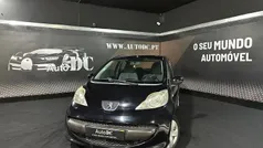 Preto Usado 2006 Peugeot 107 Citadino | € 4.990 (Preço justo)