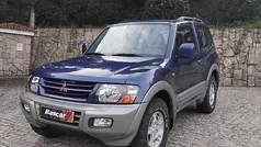 Azul Usado 2000 Mitsubishi Pajero SUV | € 17.850 (Preço justo)