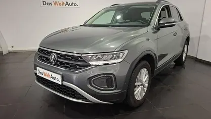 Usado VW T-Roc 110 HP (80 kW) 2024 Cinzento SUV
