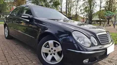Preto Usado 2003 Mercedes E220 Sedan | € 7.480 (Preço justo)