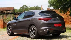 Cinza antracite Usado 2018 Alfa Romeo Stelvio Super SUV | € 29.996 (Preço justo)