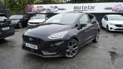 Cinzento Usado 2022 Ford Fiesta ST-Line Citadino | € 13.750 (Bom preço)