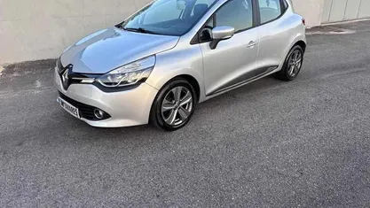 Cinzento Usado 2013 Renault Clio IV | € 8.750 (Preço justo)