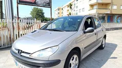 Cinza Usado 2002 Peugeot 206 | € 2.699 (Preço justo)