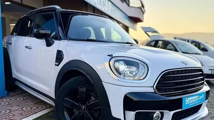 Branco Usado 2019 Mini Countryman SUV | € 24.450 (Preço justo)