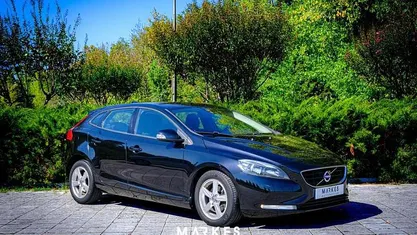 Preto Usado 2014 Volvo V40 | € 12.450 (Bom preço)