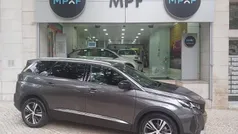 Cinzento Usado 2024 Peugeot 5008 Monovolume | € 32.850 (Preço justo)