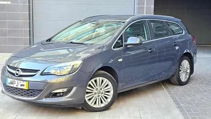 Usado Opel Astra 136 HP (100 kW) 2014 Carrinha