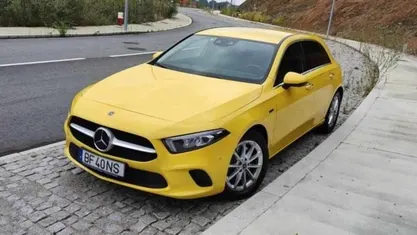 Outra Usado 2020 Mercedes A250 Citadino | € 25.900 (Preço justo)