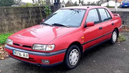 Usado Nissan Sunny 87 HP (63 kW) 1992 Vermelho Sedan