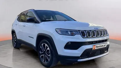 Branco Usado 2023 Jeep Compass SUV | € 23.980 (Preço justo)