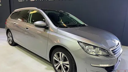 Cinzento Usado 2015 Peugeot 308 SW Carrinha | € 9.900 (Preço justo)
