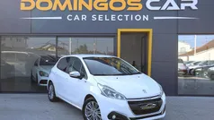 Branco Usado 2016 Peugeot 208 Style Citadino | € 11.950 (Preço justo)