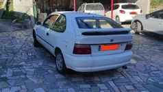 Branco Usado 1994 Toyota Corolla Citadino | € 2.000
