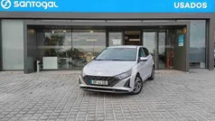 Cinzento Usado 2023 Hyundai i20 Comfort Citadino | € 16.550 (Preço justo)
