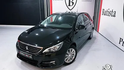 Usado Peugeot 308 Allure 131 HP (96 kW) 2018 Preto