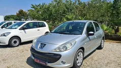 Cinza Usado 2011 Peugeot 206+ Citadino | € 6.400 (Preço justo)
